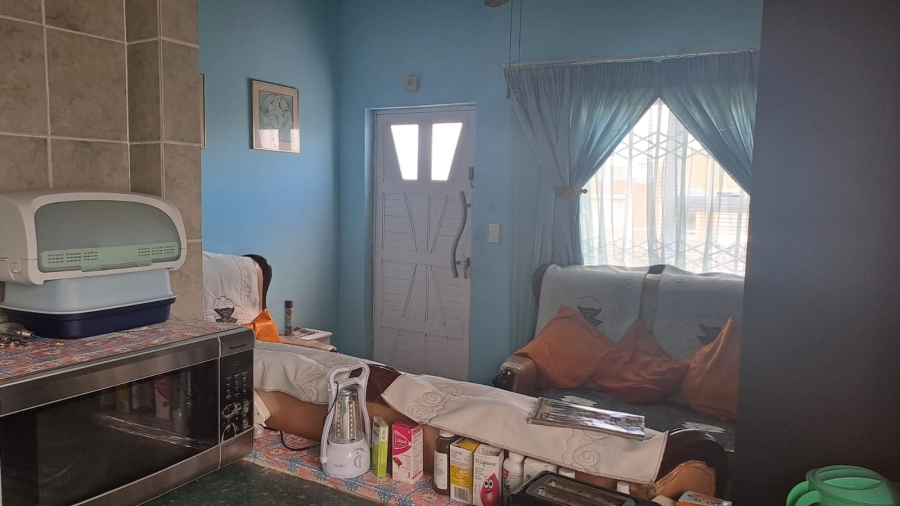 2 Bedroom Property for Sale in Philippi East Western Cape